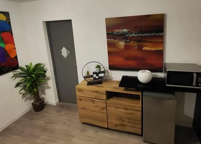 Апартаменты Chazi And Cosy