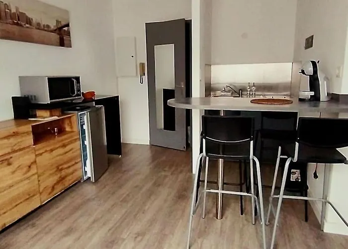 Апартаменты Chazi And Cosy